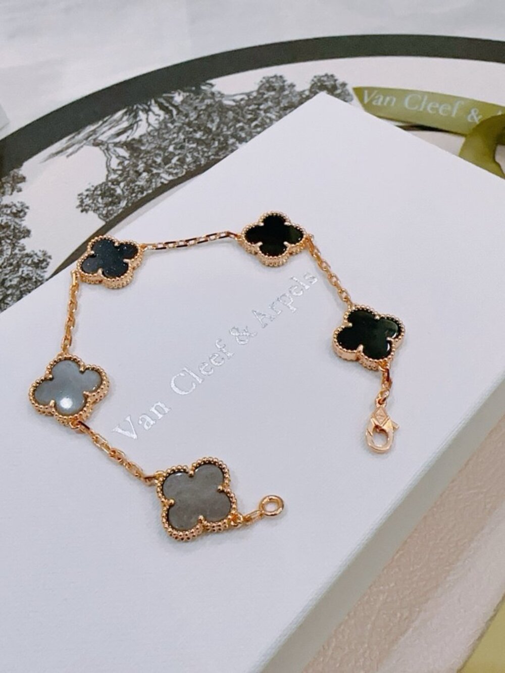 Van Cleef & Arpels Fashion Bracelet